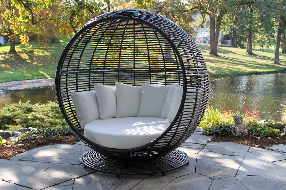 Black Aviary Daybed
